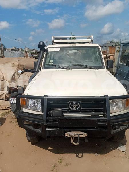 Big with watermark toyota land cruiser benin cotonou 24839