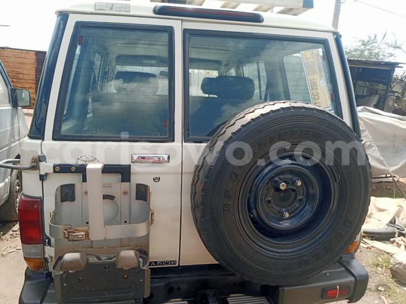 Big with watermark toyota land cruiser benin cotonou 24839