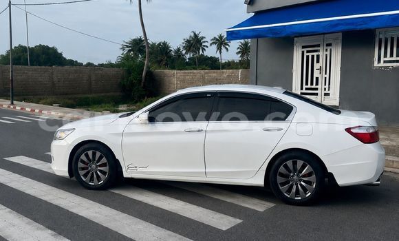Buy Used Honda Accord White Car in Cotonou in Benign Buy Used Honda Accord White Car in Cotonou in Benign