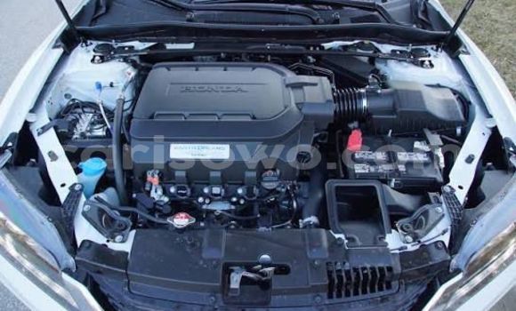 Buy Used Honda Accord White Car in Cotonou in Benign Buy Used Honda Accord White Car in Cotonou in Benign