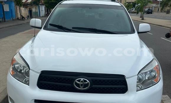 Acheter Occasion Voiture Toyota RAV4 Blanc à Cotonou, Benin