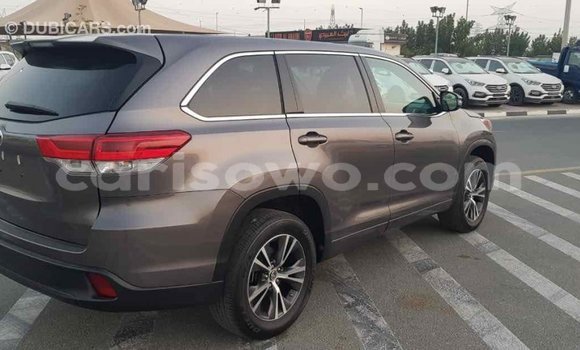 Ra Imported Toyota Highlander Miiran Ọkọ̀ in Import - Dubai ni Benin Ra Imported Toyota Highlander Miiran Ọkọ̀ in Import - Dubai ni Benin
