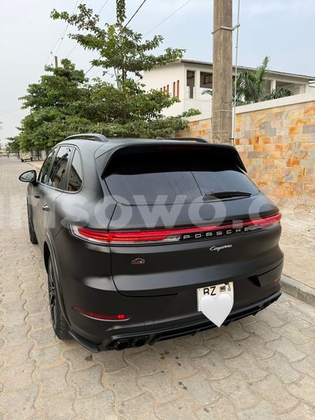 Big with watermark porsche cayenne benin cotonou 24859