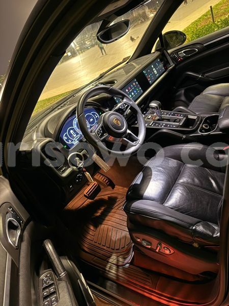 Big with watermark porsche cayenne benin cotonou 24859