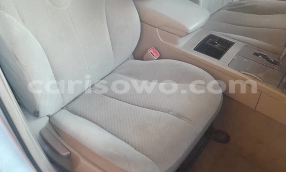 Sayi Na hannu Toyota Camry Azurfa Mota in Cotonou a Benin Sayi Na hannu Toyota Camry Azurfa Mota in Cotonou a Benin