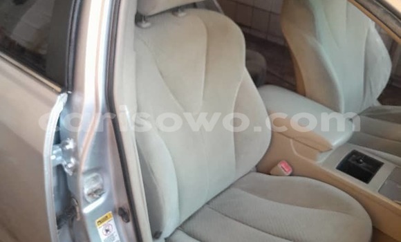 Sayi Na hannu Toyota Camry Azurfa Mota in Cotonou a Benin Sayi Na hannu Toyota Camry Azurfa Mota in Cotonou a Benin