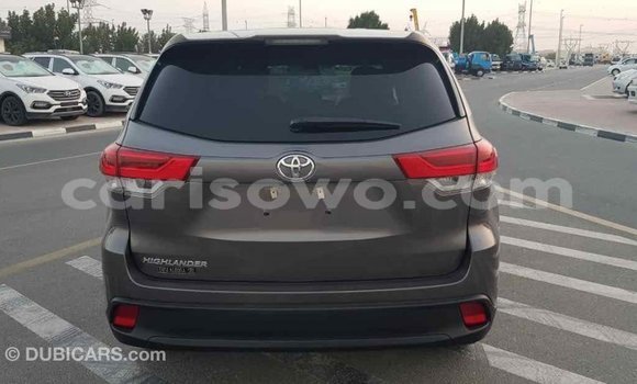 Ra Imported Toyota Highlander Miiran Ọkọ̀ in Import - Dubai ni Benin Ra Imported Toyota Highlander Miiran Ọkọ̀ in Import - Dubai ni Benin