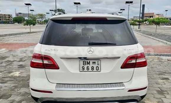 Sayi Na hannu Mercedes-Benz 190–Series Sauran Mota in Cotonou a Benin Sayi Na hannu Mercedes-Benz 190–Series Sauran Mota in Cotonou a Benin