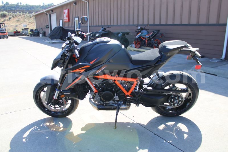 Big with watermark ktm superduke benin cotonou 24887