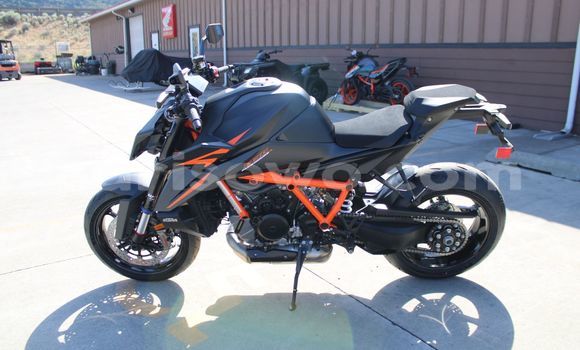 Sayi Na hannu KTM SuperDuke Sauran Motsi in Cotonou a Benin Sayi Na hannu KTM SuperDuke Sauran Motsi in Cotonou a Benin