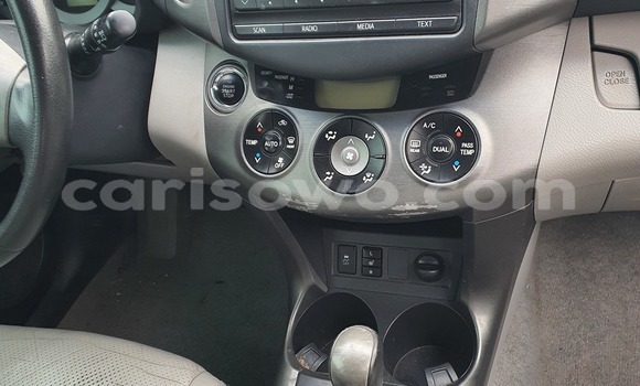 Acheter Occasion Voiture Toyota RAV4 Gris à Cotonou, Benin Acheter Occasion Voiture Toyota RAV4 Gris à Cotonou, Benin