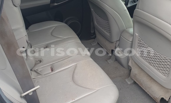 Acheter Occasion Voiture Toyota RAV4 Gris à Cotonou, Benin Acheter Occasion Voiture Toyota RAV4 Gris à Cotonou, Benin