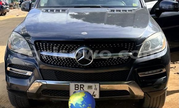 Acheter Occasion Voiture Mercedes-Benz ML–Class Noir à Cotonou, Benin Acheter Occasion Voiture Mercedes-Benz ML–Class Noir à Cotonou, Benin
