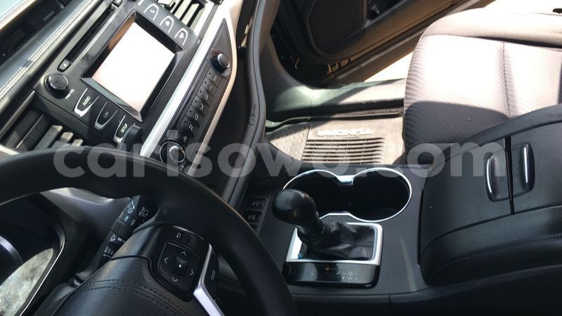 Big with watermark toyota highlander benin cotonou 24910