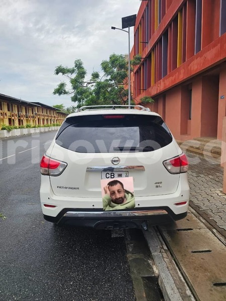 Big with watermark nissan pathfinder benin cotonou 24917