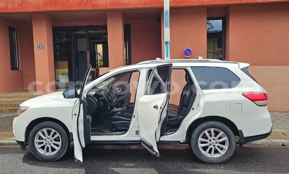 Buy New Nissan Pathfinder Other Car in Cotonou in Benign Buy New Nissan Pathfinder Other Car in Cotonou in Benign