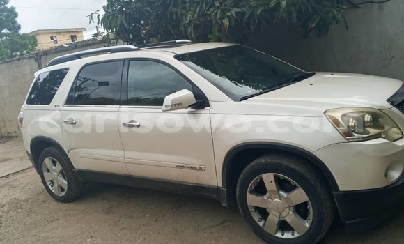 Acheter Occasion Voiture GMC Acadia Blanc à Cotonou, Benin