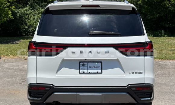 Acheter Occasion Voiture Lexus LX Blanc à Cotonou, Benin Acheter Occasion Voiture Lexus LX Blanc à Cotonou, Benin