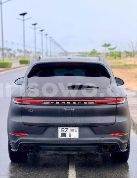 Big with watermark porsche 718 cayman benin cotonou 24925