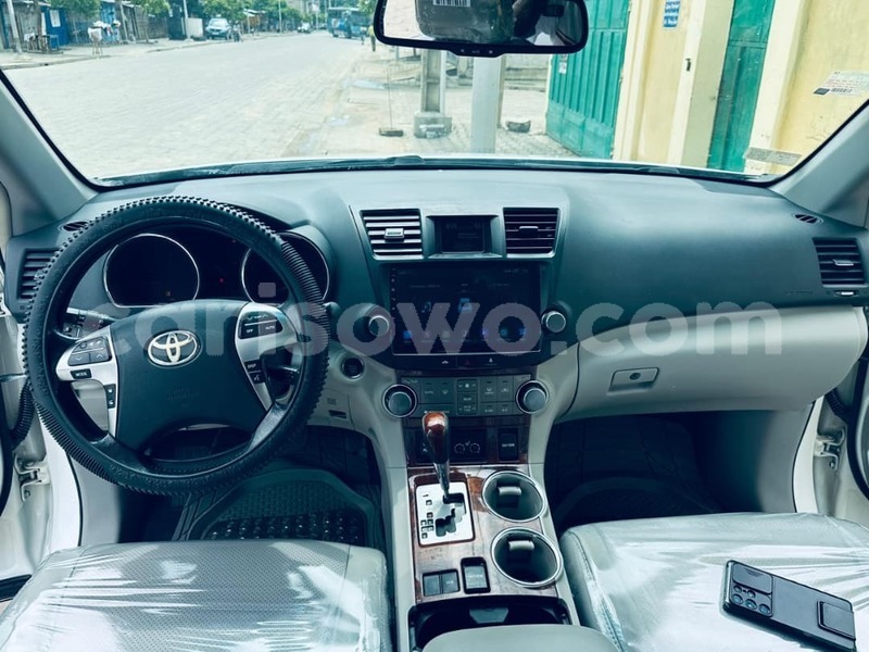 Big with watermark toyota highlander benin cotonou 24929