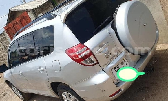 Acheter Occasion Voiture Toyota RAV4 Gris à Cotonou, Benin Acheter Occasion Voiture Toyota RAV4 Gris à Cotonou, Benin