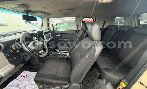 Acheter Occasion Voiture Toyota FJ Cruiser Beige à Cotonou, Benin Acheter Occasion Voiture Toyota FJ Cruiser Beige à Cotonou, Benin