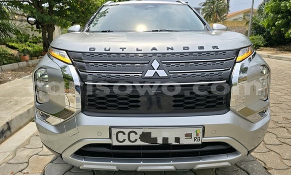 Acheter Occasion Voiture Mitsubishi Outlander Other à Cotonou, Benin Acheter Occasion Voiture Mitsubishi Outlander Other à Cotonou, Benin