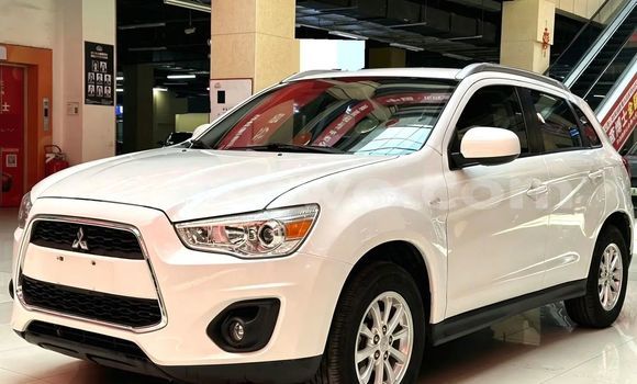 Acheter Occasion Voiture Mitsubishi ASX Blanc à Abomey Calavi, Benin