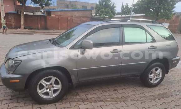 Acheter Occasion Voiture Lexus RX 300 Gris à Cotonou, Benin Acheter Occasion Voiture Lexus RX 300 Gris à Cotonou, Benin