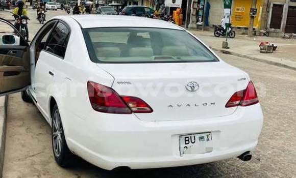Acheter Occasion Voiture Toyota Avalon Blanc à Cotonou, Benin Acheter Occasion Voiture Toyota Avalon Blanc à Cotonou, Benin