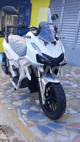 Big with watermark honda x adv benin cotonou 24986