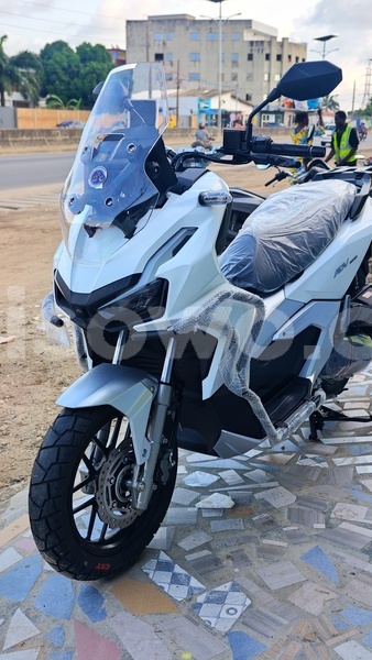 Big with watermark honda x adv benin cotonou 24986