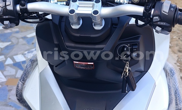 Sayi Sabo Honda X-ADV White Motsi in Cotonou a Benin Sayi Sabo Honda X-ADV White Motsi in Cotonou a Benin