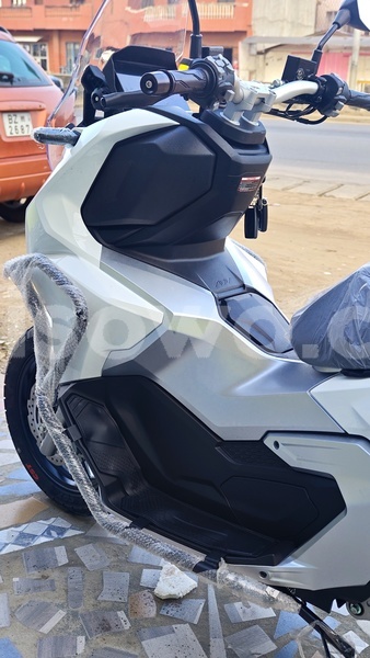 Big with watermark honda x adv benin cotonou 24986