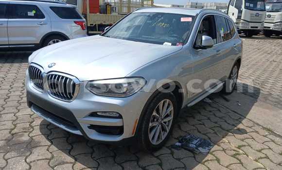 Acheter Occasion Voiture BMW X3 Gris à Cotonou, Benin Acheter Occasion Voiture BMW X3 Gris à Cotonou, Benin