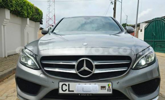 Sayi Na hannu Mercedes Viano Azurfa Mota in Cotonou a Benin Sayi Na hannu Mercedes Viano Azurfa Mota in Cotonou a Benin