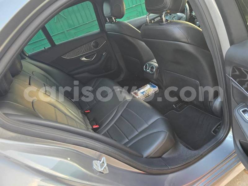 Big with watermark mercedes viano benin cotonou 24990