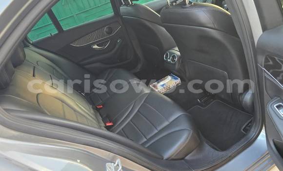 Sayi Na hannu Mercedes Viano Azurfa Mota in Cotonou a Benin Sayi Na hannu Mercedes Viano Azurfa Mota in Cotonou a Benin