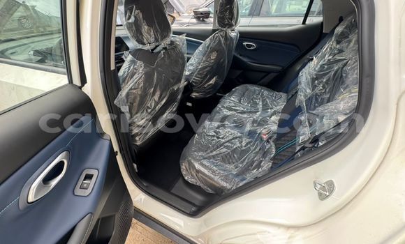 Sayi Sabo GAC Trumpchi GS8 White Mota in Cotonou a Benin Sayi Sabo GAC Trumpchi GS8 White Mota in Cotonou a Benin