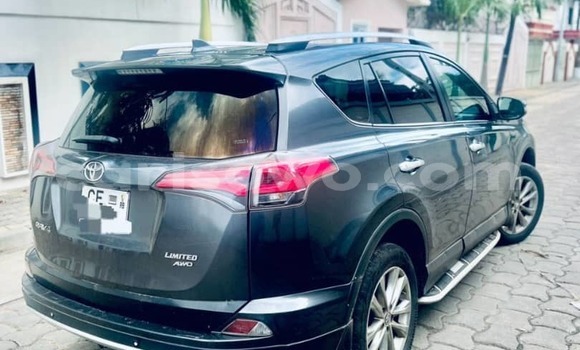 Acheter Occasion Voiture Toyota RAV4 Noir à Cotonou, Benin Acheter Occasion Voiture Toyota RAV4 Noir à Cotonou, Benin