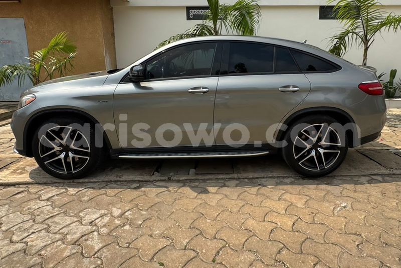 Big with watermark mercedes viano benin cotonou 24996