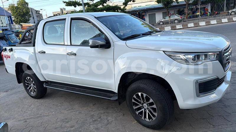 Big with watermark foton tunland benin cotonou 25003