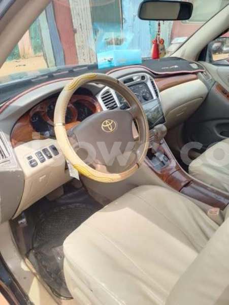 Big with watermark toyota highlander benin abomey calavi 25009