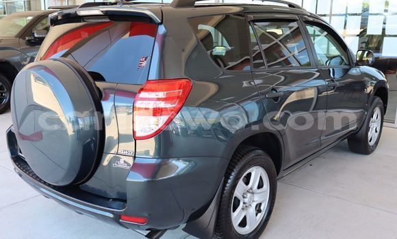 Ra Àlòkù Toyota RAV4 Black Ọkọ̀ in Cotonou ni Benin Ra Àlòkù Toyota RAV4 Black Ọkọ̀ in Cotonou ni Benin