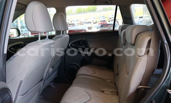 Ra Àlòkù Toyota RAV4 Black Ọkọ̀ in Cotonou ni Benin Ra Àlòkù Toyota RAV4 Black Ọkọ̀ in Cotonou ni Benin