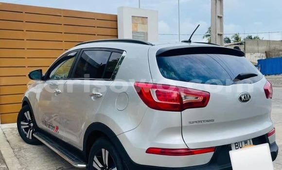 Acheter Occasion Voiture Kia Sportage Blanc à Cotonou, Benin