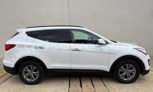 Sayi Na hannu Hyundai Santa Fe White Mota in Cotonou a Benin Sayi Na hannu Hyundai Santa Fe White Mota in Cotonou a Benin
