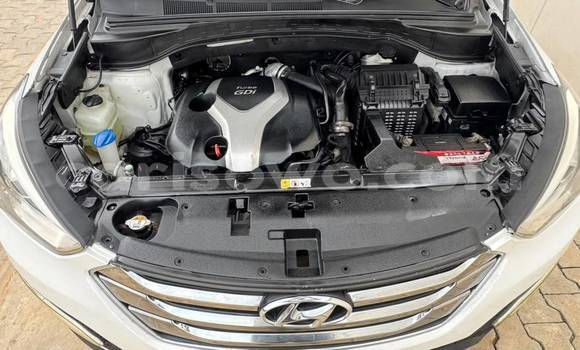 Sayi Na hannu Hyundai Santa Fe White Mota in Cotonou a Benin Sayi Na hannu Hyundai Santa Fe White Mota in Cotonou a Benin