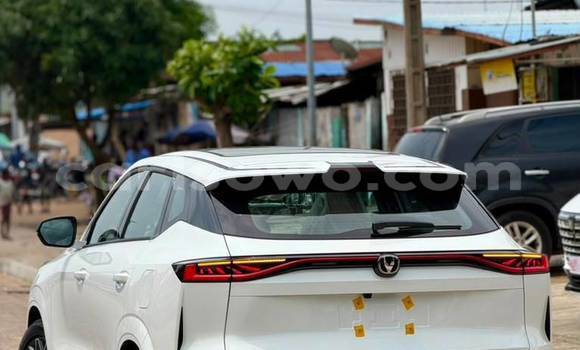 Sayi Na hannu Changan Z-Shine Azurfa Mota in Cotonou a Benin Sayi Na hannu Changan Z-Shine Azurfa Mota in Cotonou a Benin