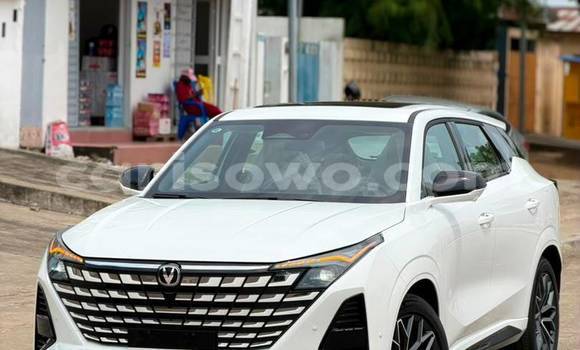 Sayi Na hannu Changan Z-Shine Azurfa Mota in Cotonou a Benin Sayi Na hannu Changan Z-Shine Azurfa Mota in Cotonou a Benin